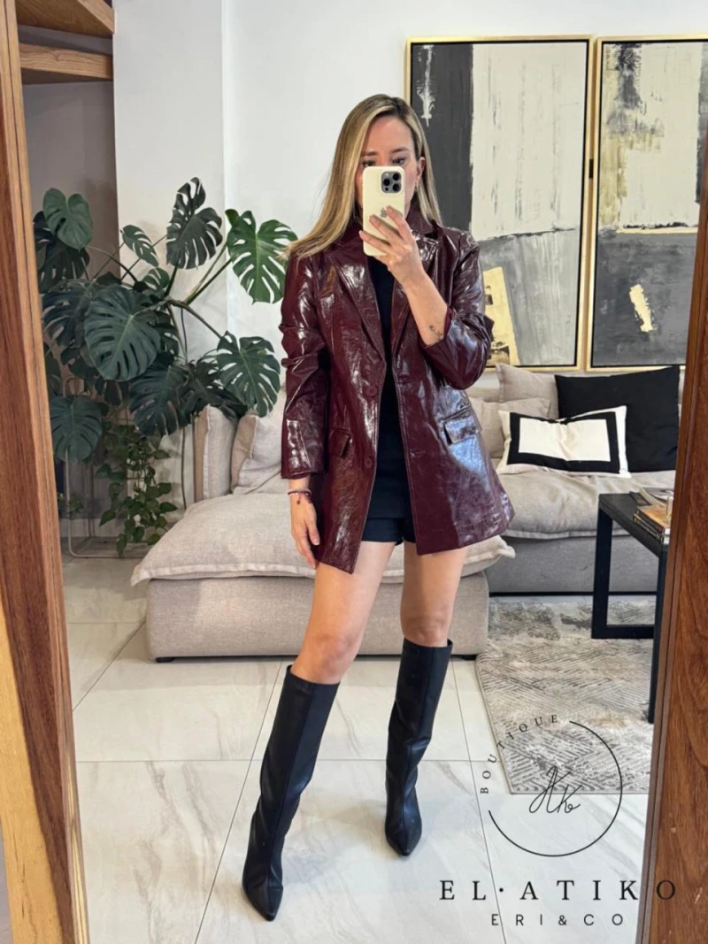 Blazer de vinil tinto