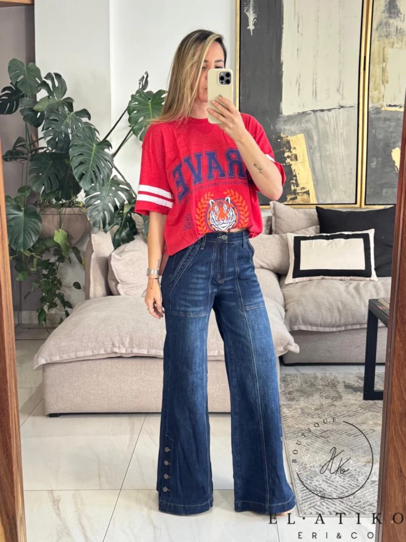 Playera Roja con estampado 