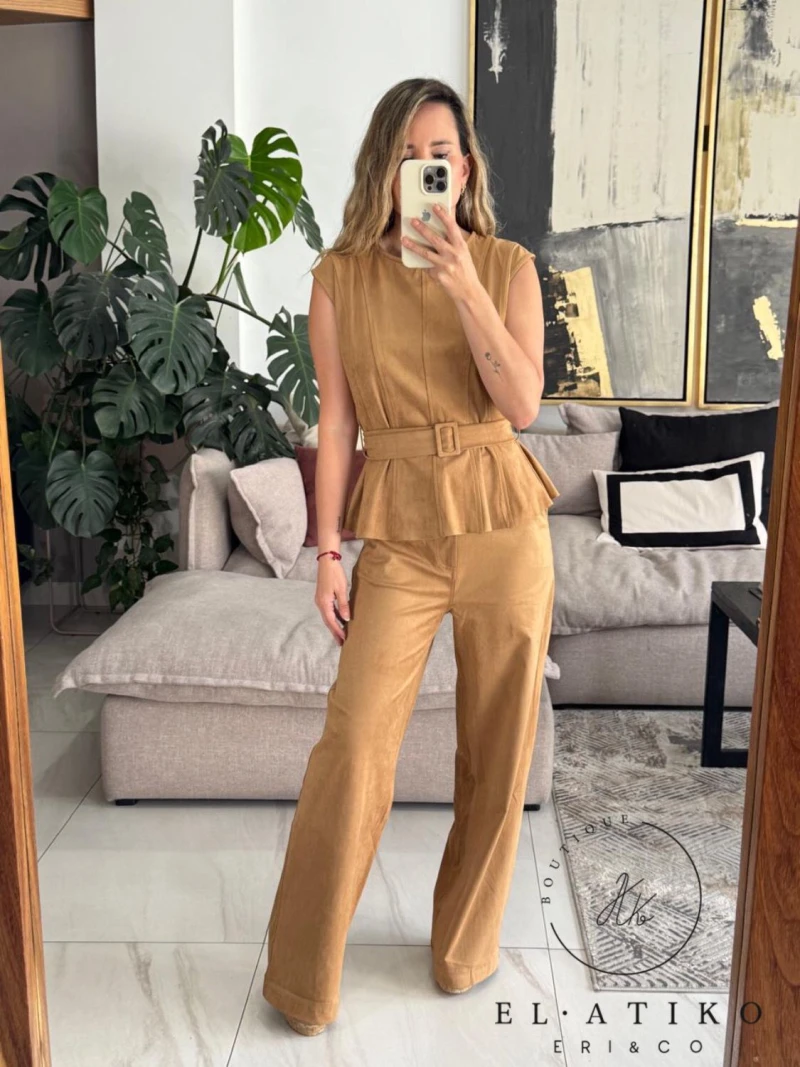 Blusa con fajo y sin mangas